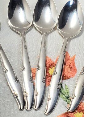 8 Vintage Oneida Community "Silver Flower"  (Forest Flower) Demitasse Spoons